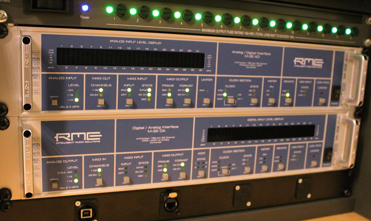 The RME M-32 AD and M-32 DA converters in the rack at Falmouth