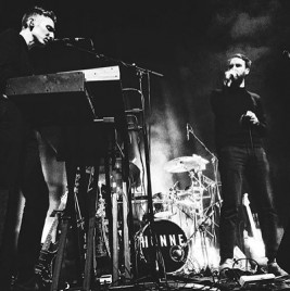 Honne performing live