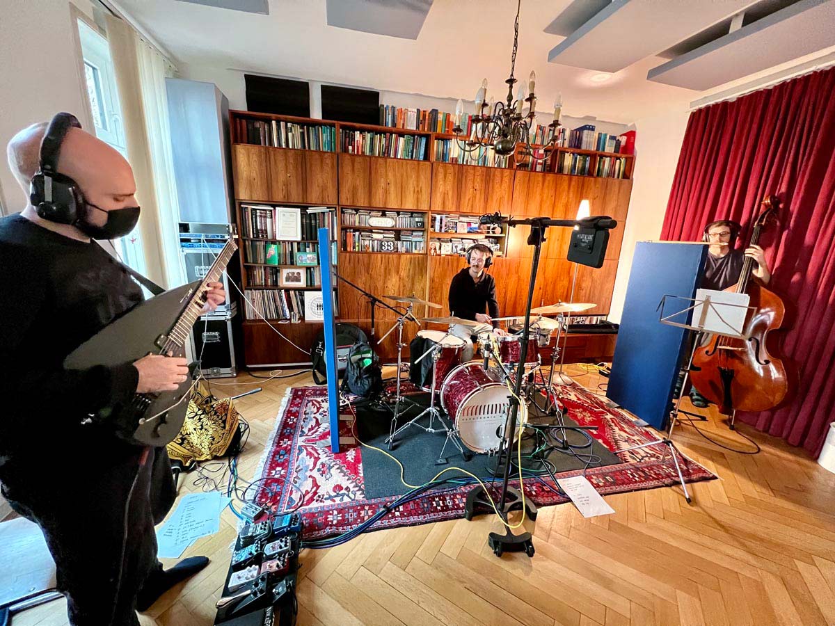 Musicians recording in Stevan Krakovic's Electronic Memory Studio (Frankfurt, Germany)