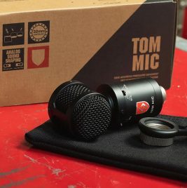 Lauten Audio Tom Mic and accessories on red flight case